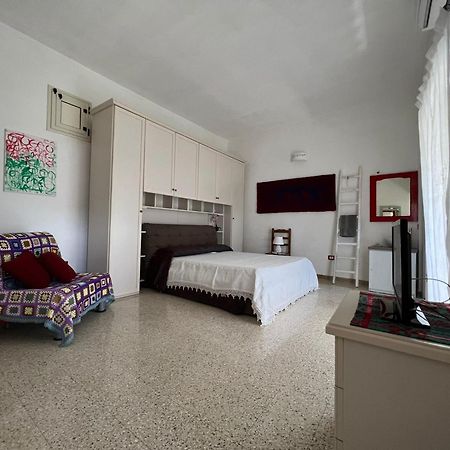 Casa Corte Della Liberta Uggiano La Chiesa Habitación foto